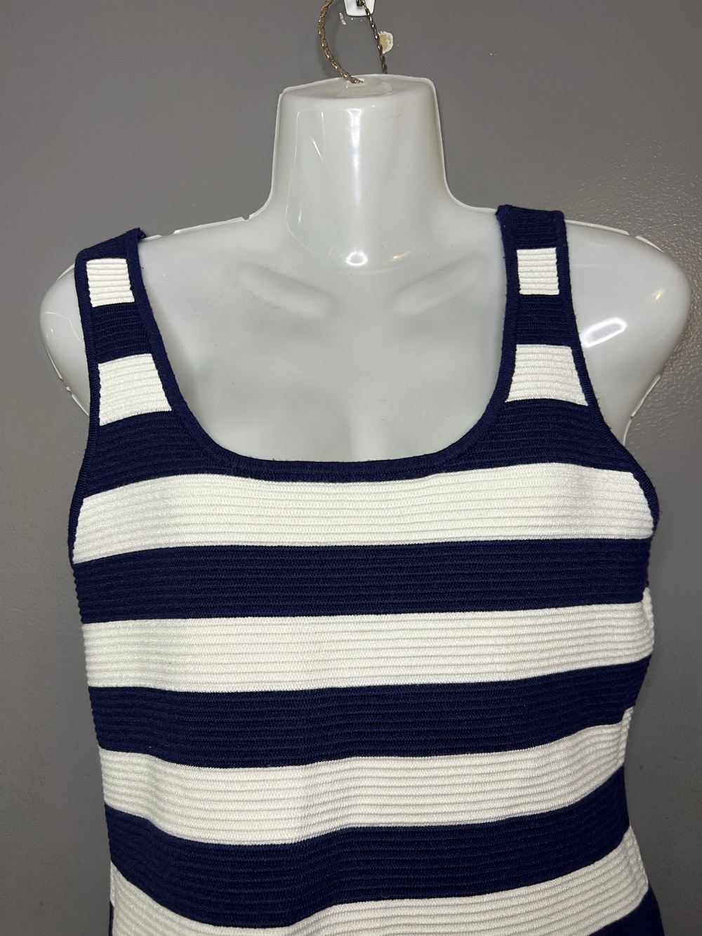 Marled Tank Top Womens Medium Blue White Striped Scoop Neck Knit Sleeveless